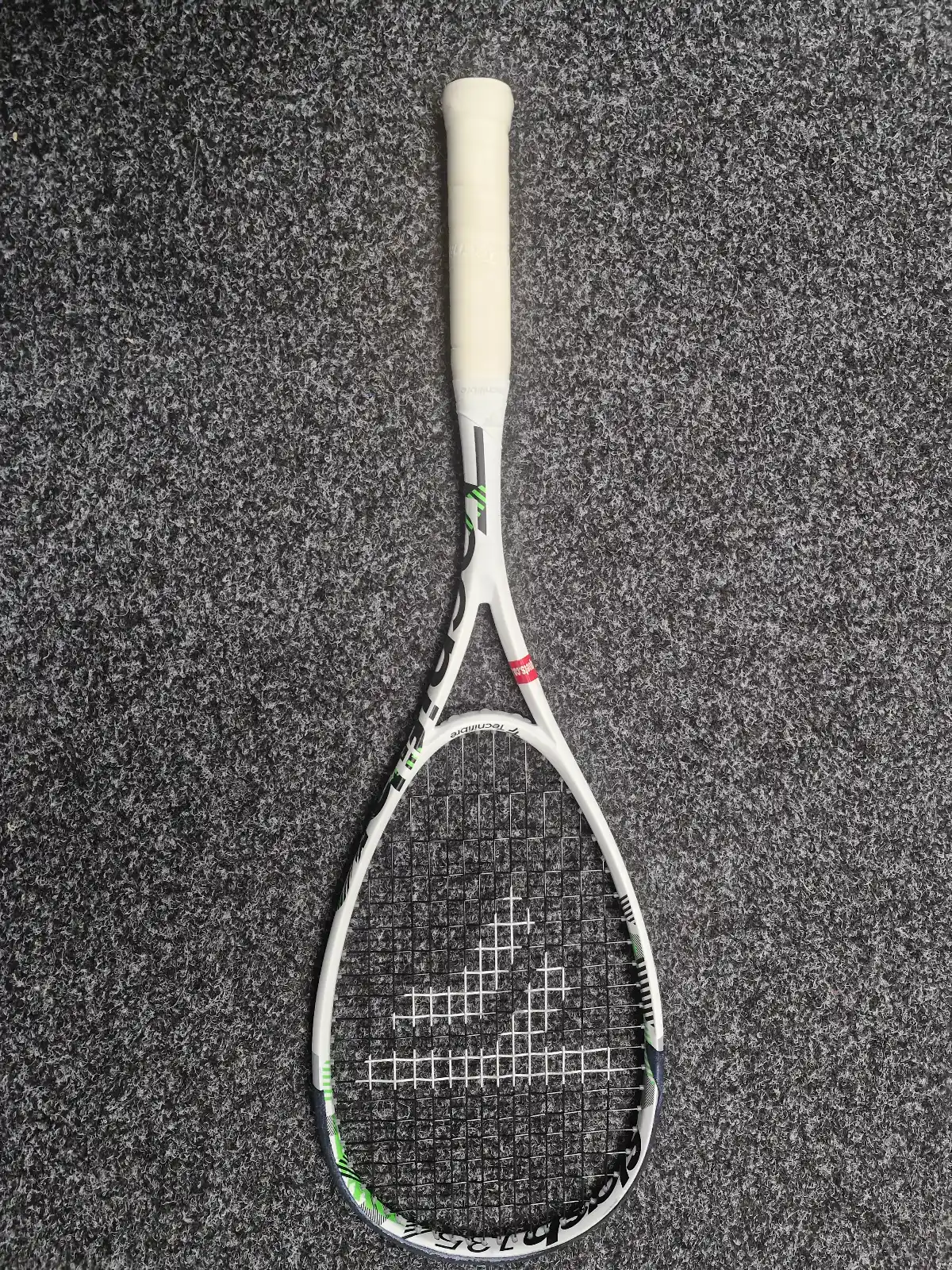 TECNIFIBRE Slash 135 Squash Racquet - Ex Demo - Image 2